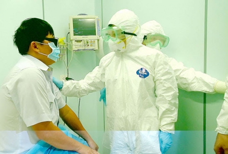 Medical workers work around clock to be ready for Ebola prevention