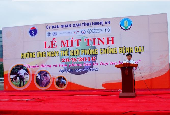 Đồng chí Đinh Viết Hồng, Phó Chủ tịch UBND tỉnh Nghệ An phát biểu tại L